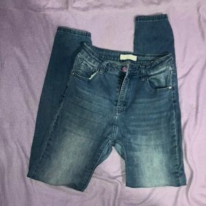 Juniors 9 stretchy skinny